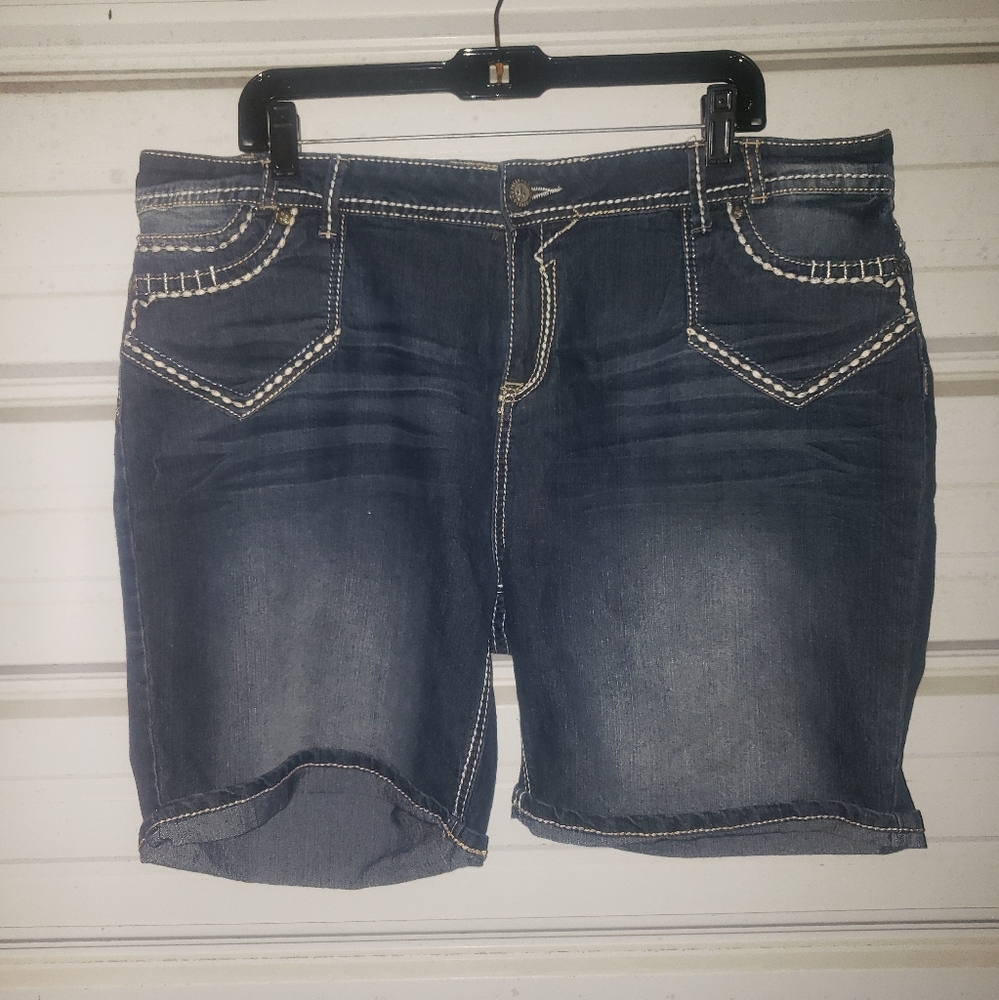 Plus Size 19/20 Jean Shorts Apollo